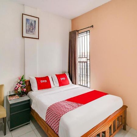 Oyo 90024 Botania Homestay & Cafe Nongsa Extérieur photo
