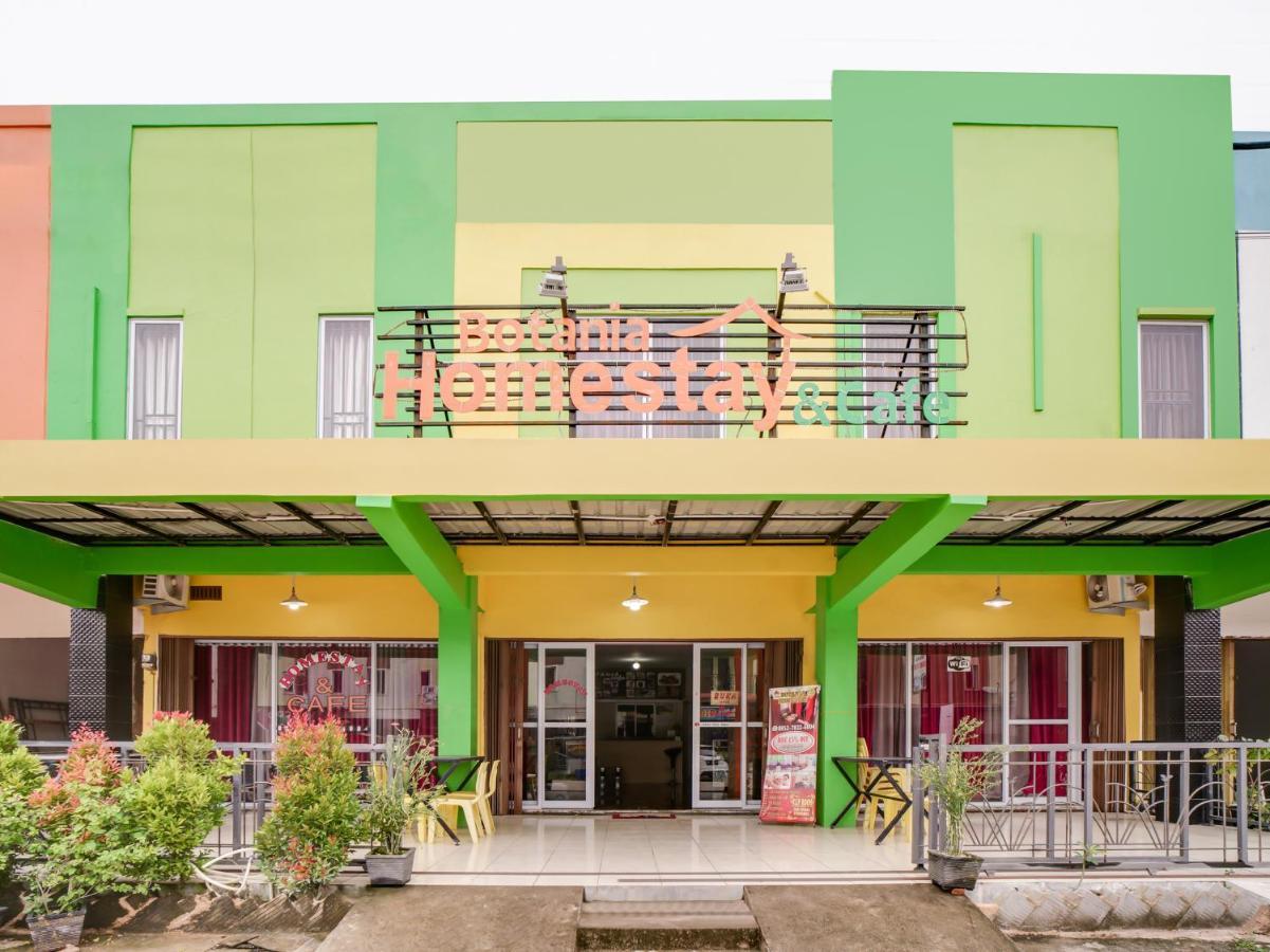 Oyo 90024 Botania Homestay & Cafe Nongsa Extérieur photo