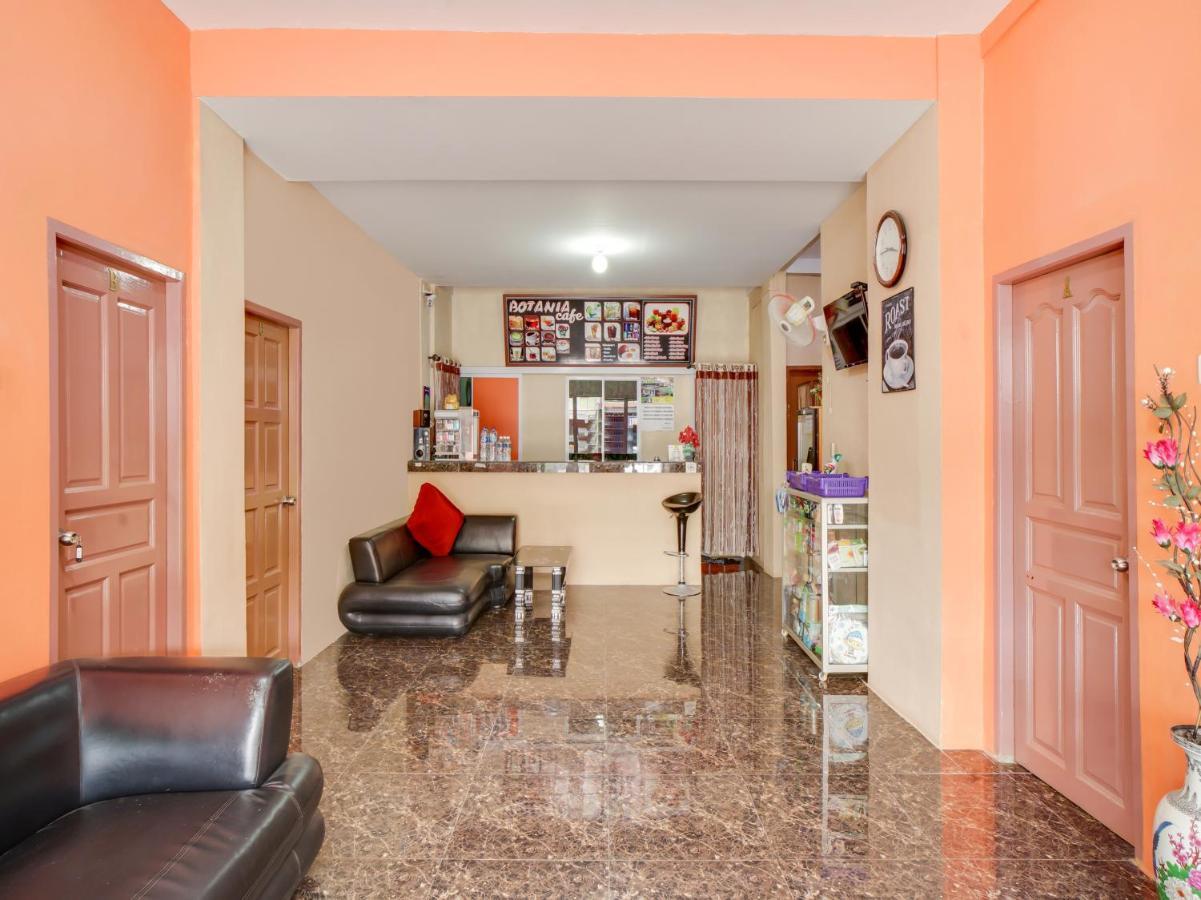Oyo 90024 Botania Homestay & Cafe Nongsa Extérieur photo