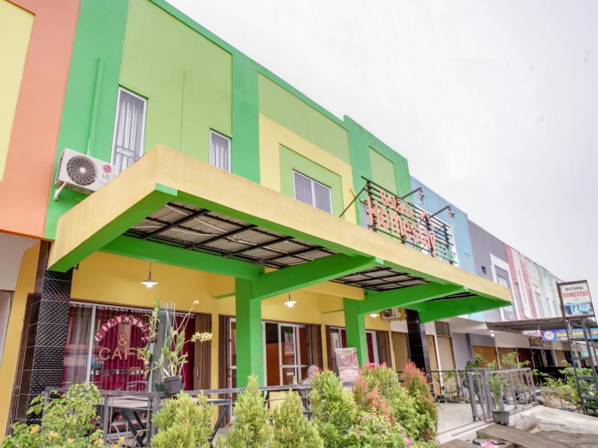Oyo 90024 Botania Homestay & Cafe Nongsa Extérieur photo