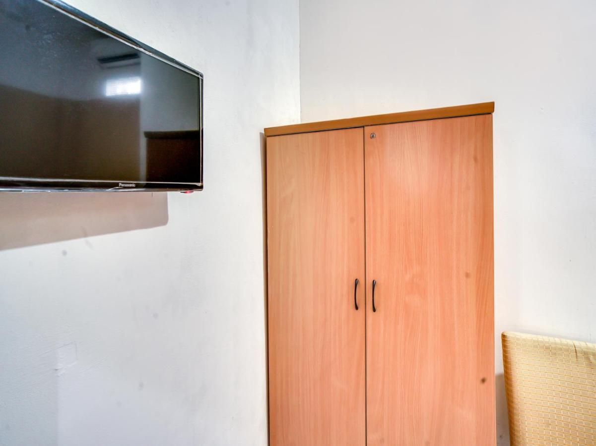 Oyo 90024 Botania Homestay & Cafe Nongsa Extérieur photo