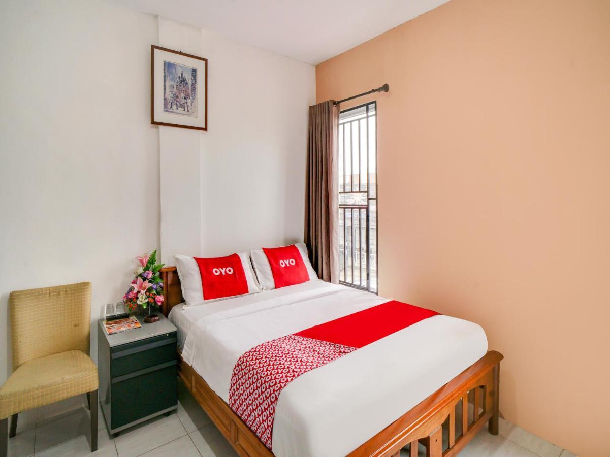 Oyo 90024 Botania Homestay & Cafe Nongsa Extérieur photo