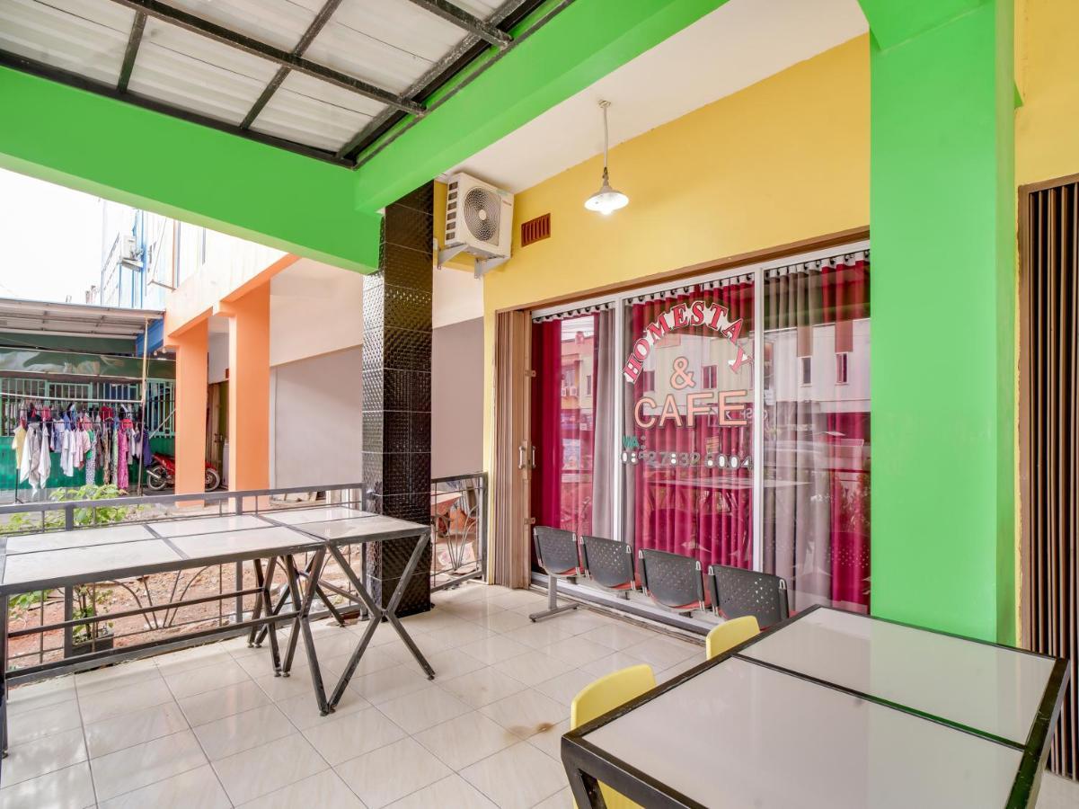 Oyo 90024 Botania Homestay & Cafe Nongsa Extérieur photo